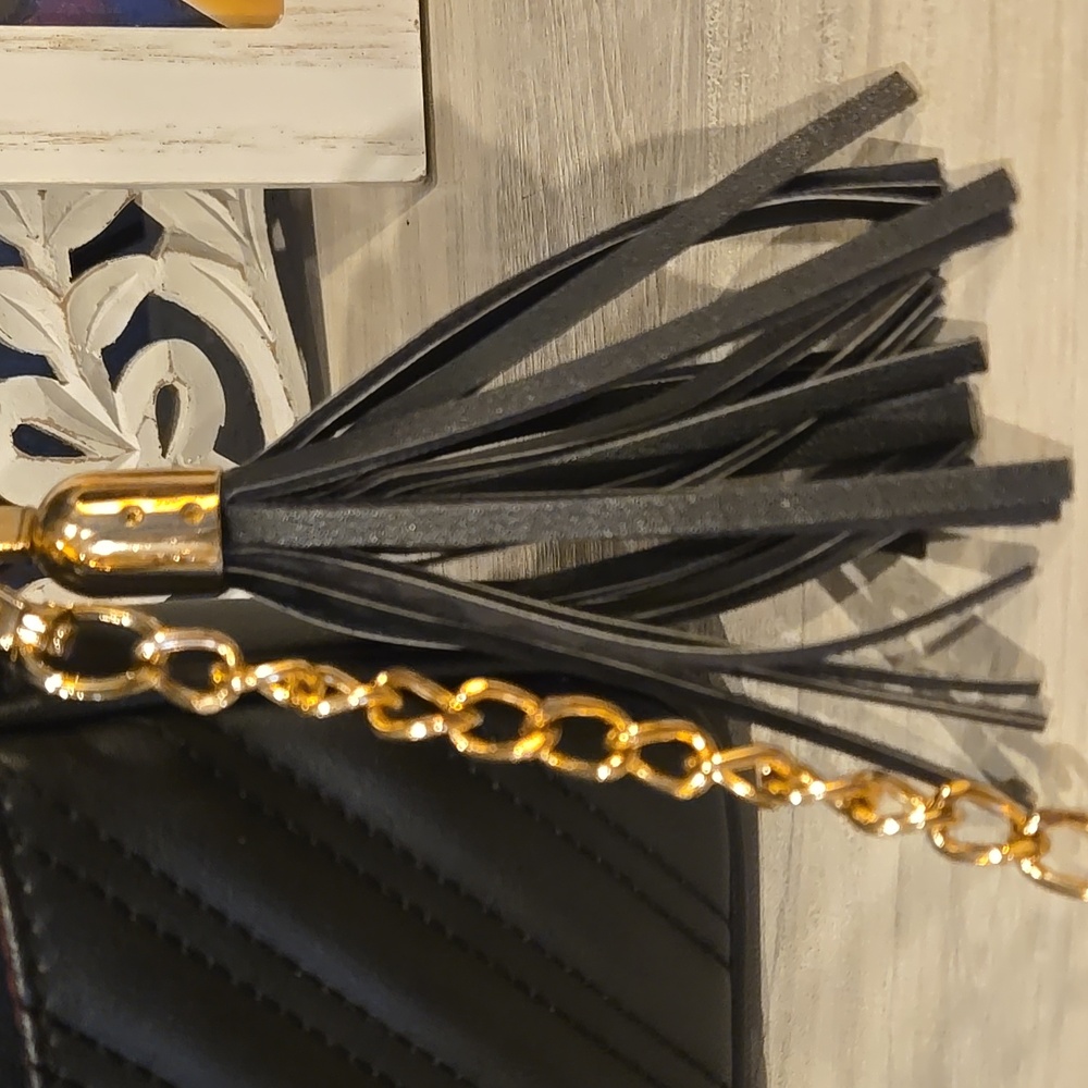 Black Quilted Crossbody Bag - Picture 2 of 7